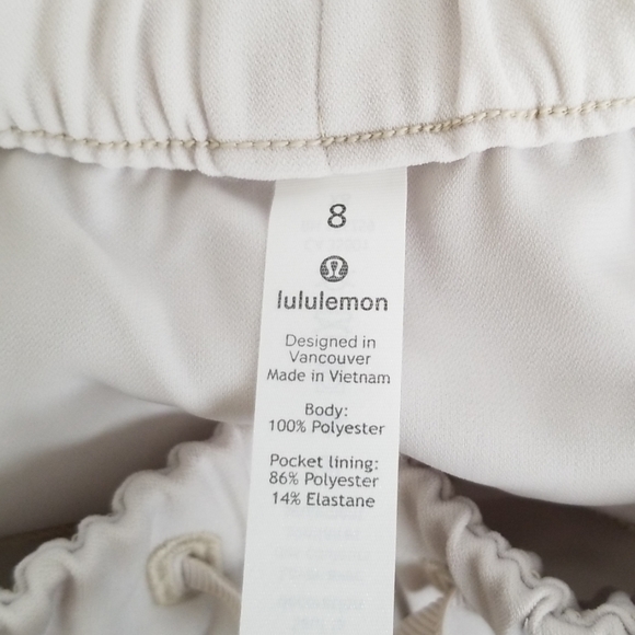 Lululemon on the fly Skirt - Picture 5 of 8